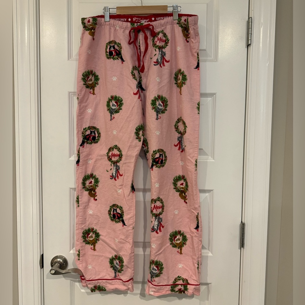 PJ Salvage Pink Cats Meow-y Christmas PJ Pants. Women’s Large